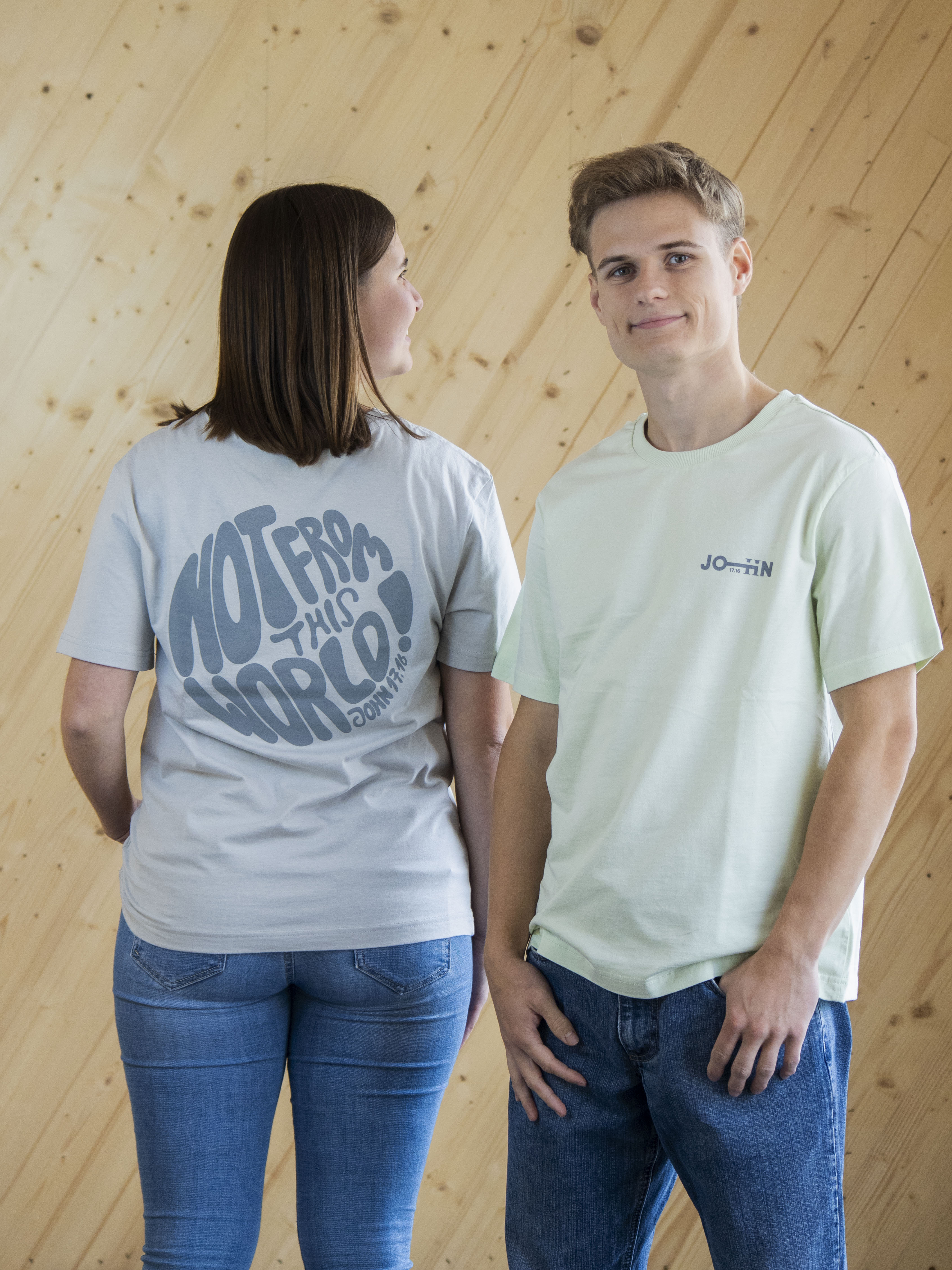 T-Shirt - NOT FROM THIS WORLD - Unisex