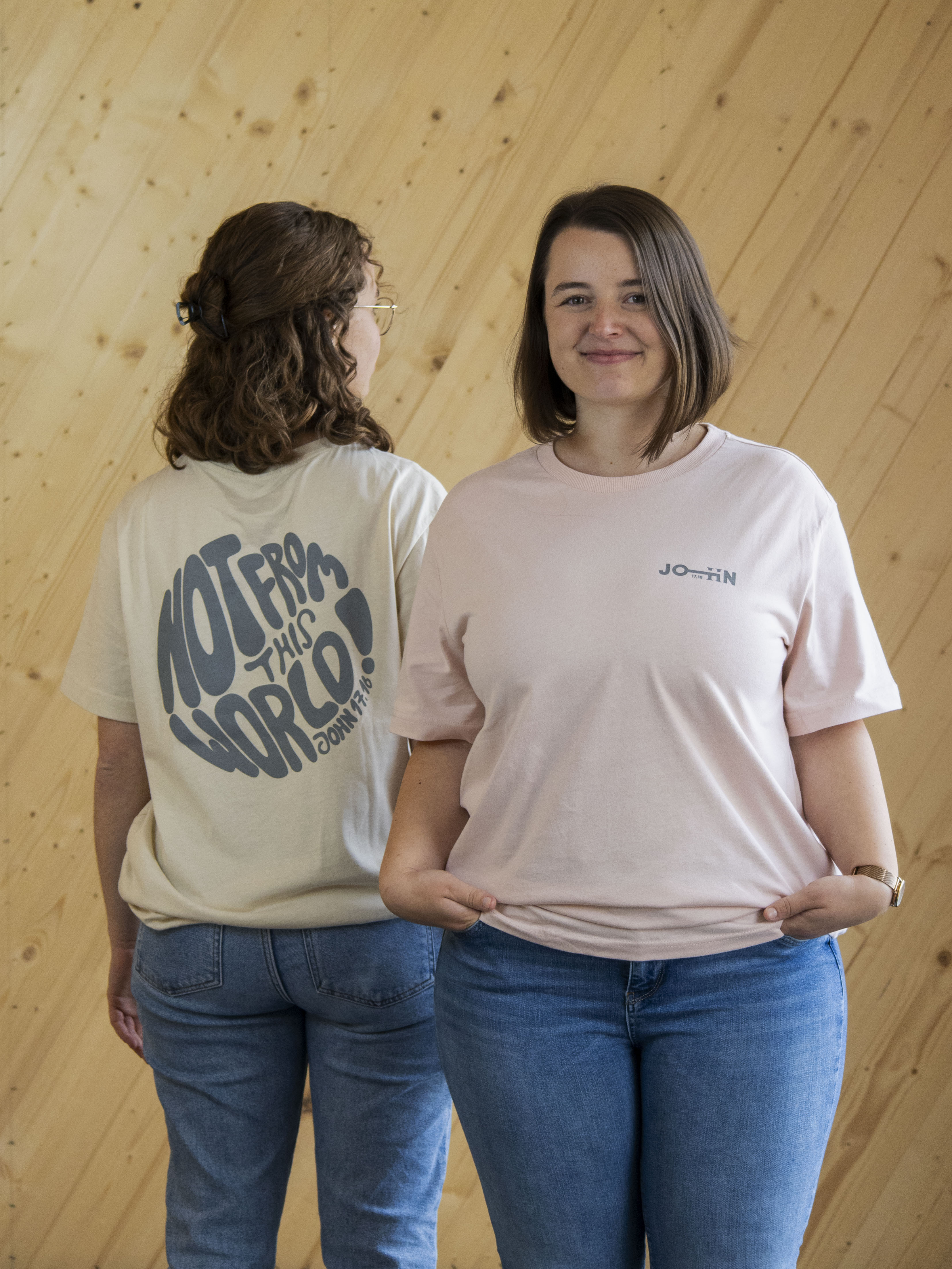 T-Shirt - NOT FROM THIS WORLD - Unisex